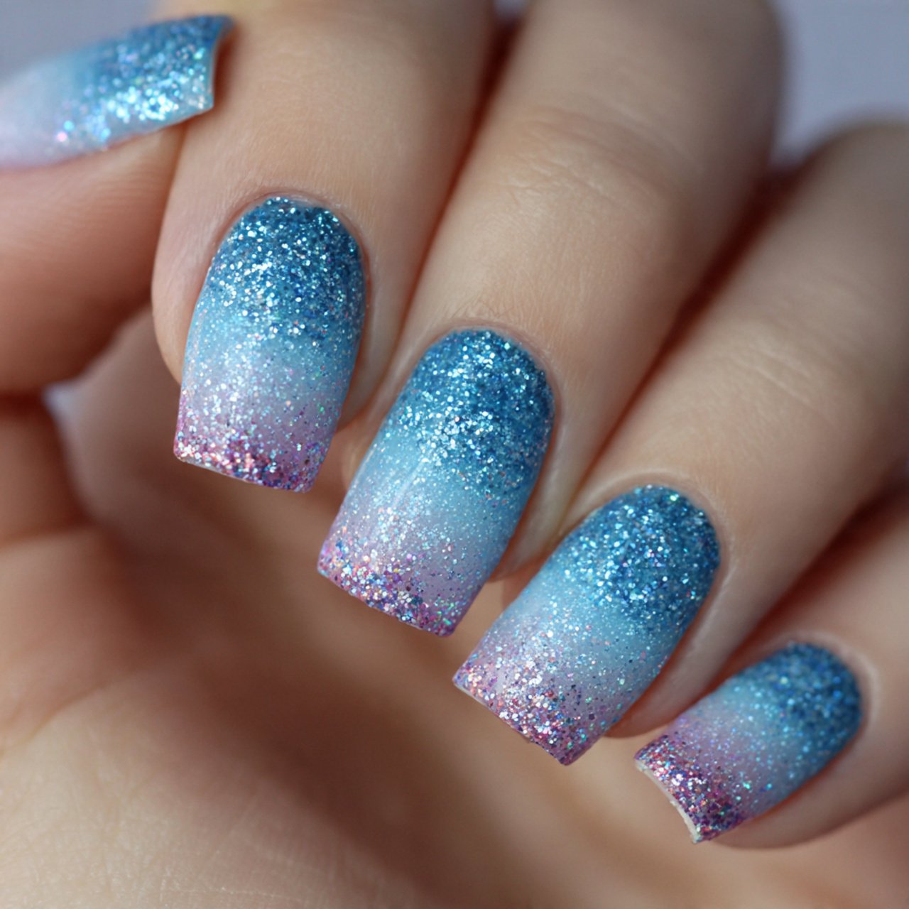 glitter gradient attractive nails 1
