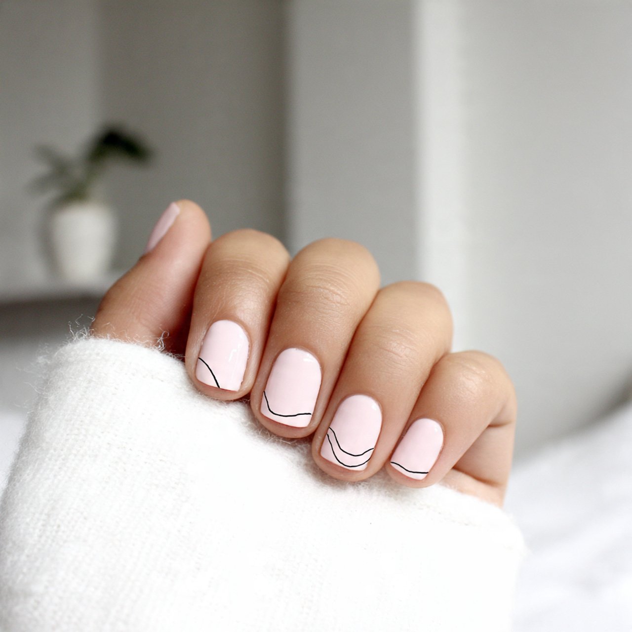 soft pink cat eye nails nature looks nails