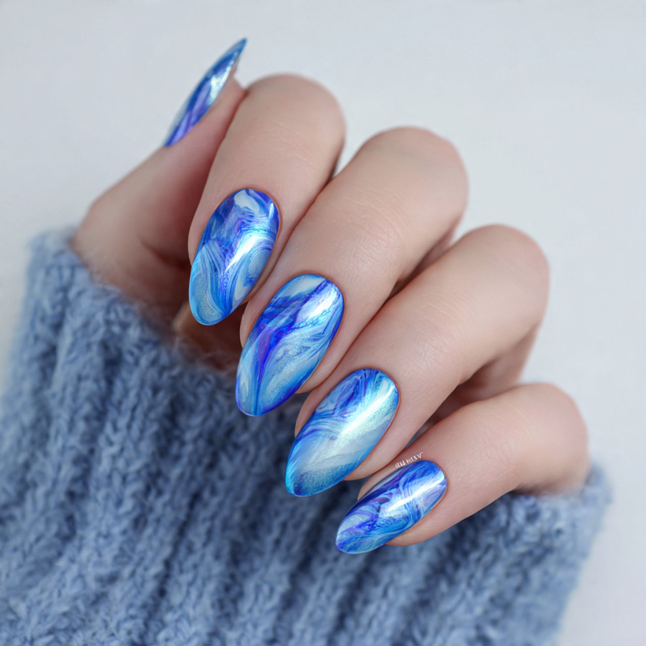 blue aura nails 1