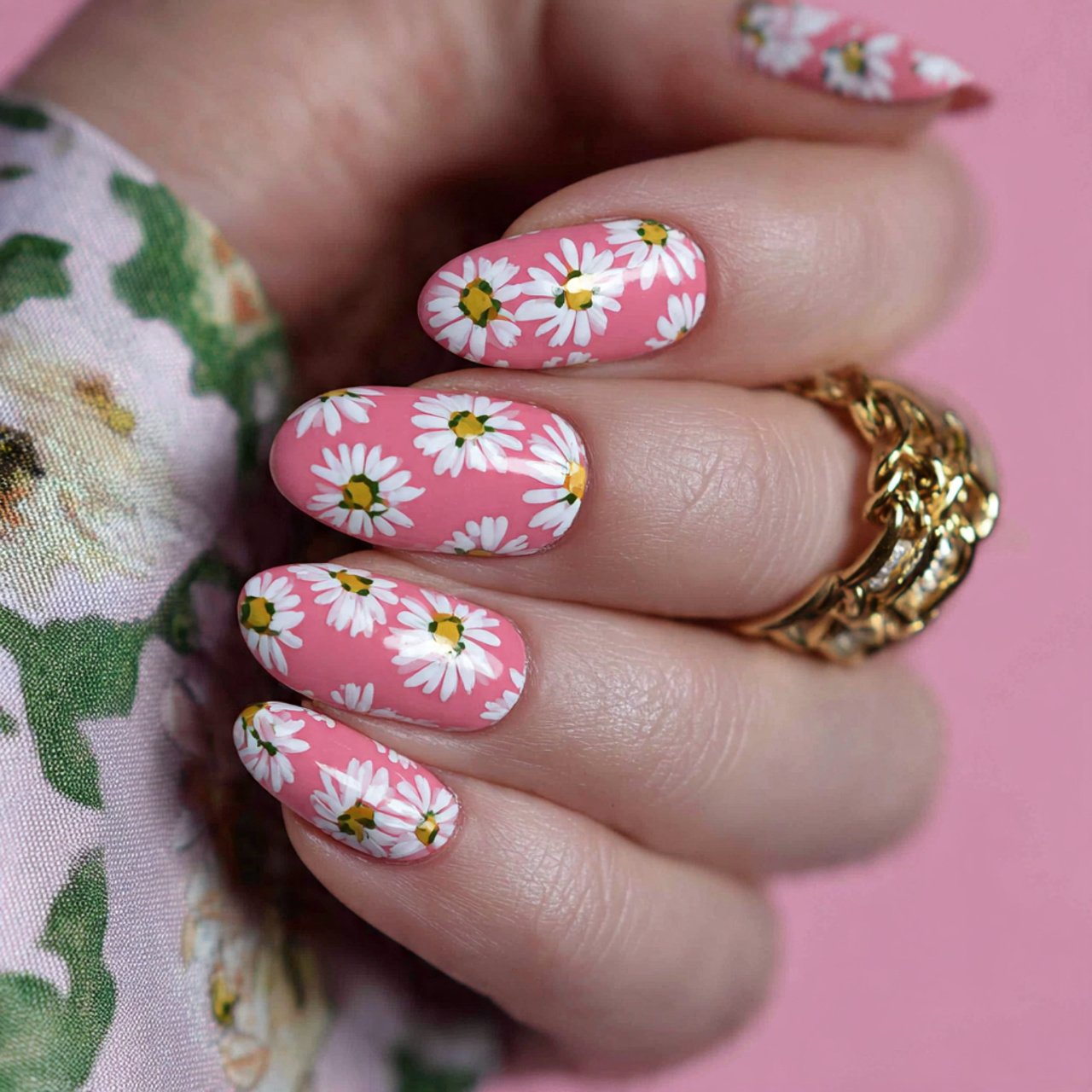 daisy detail nails beautiful nails