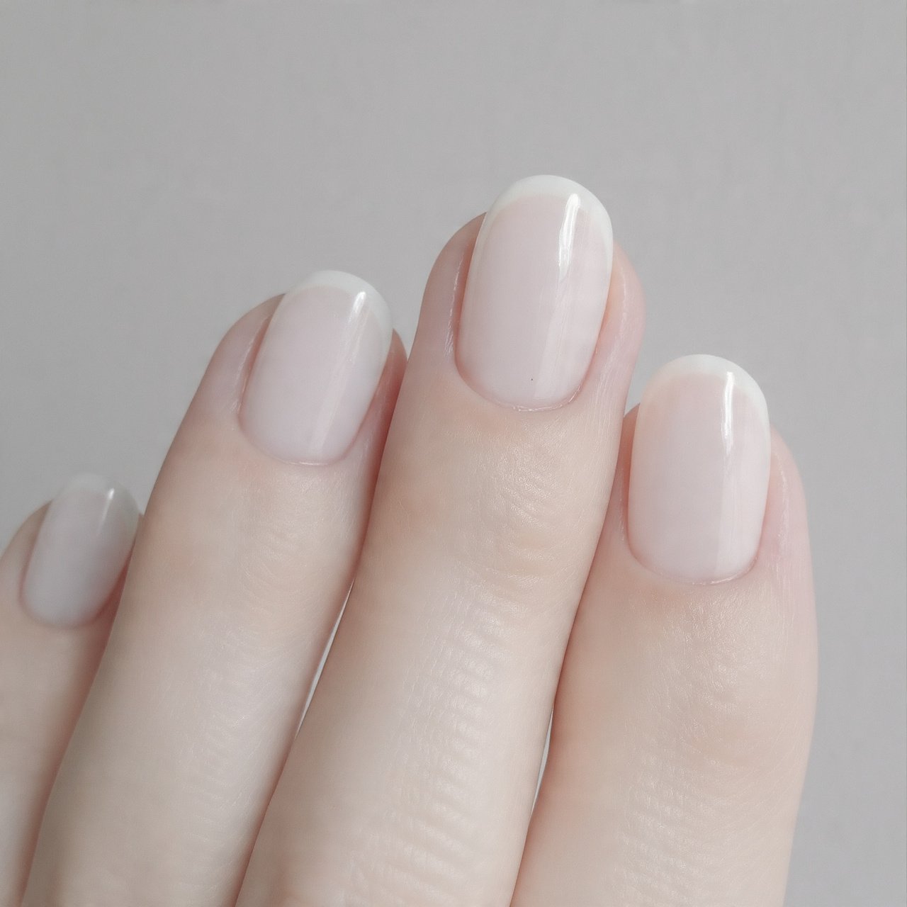 milky clean gloss nails natural look nails