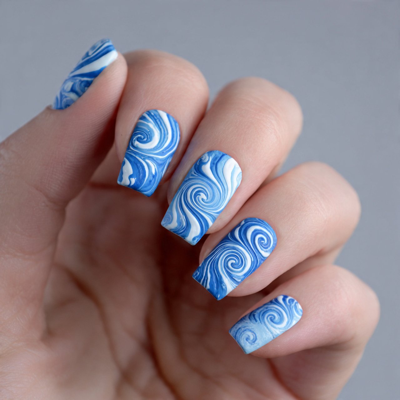 minimal 3d swirl nails