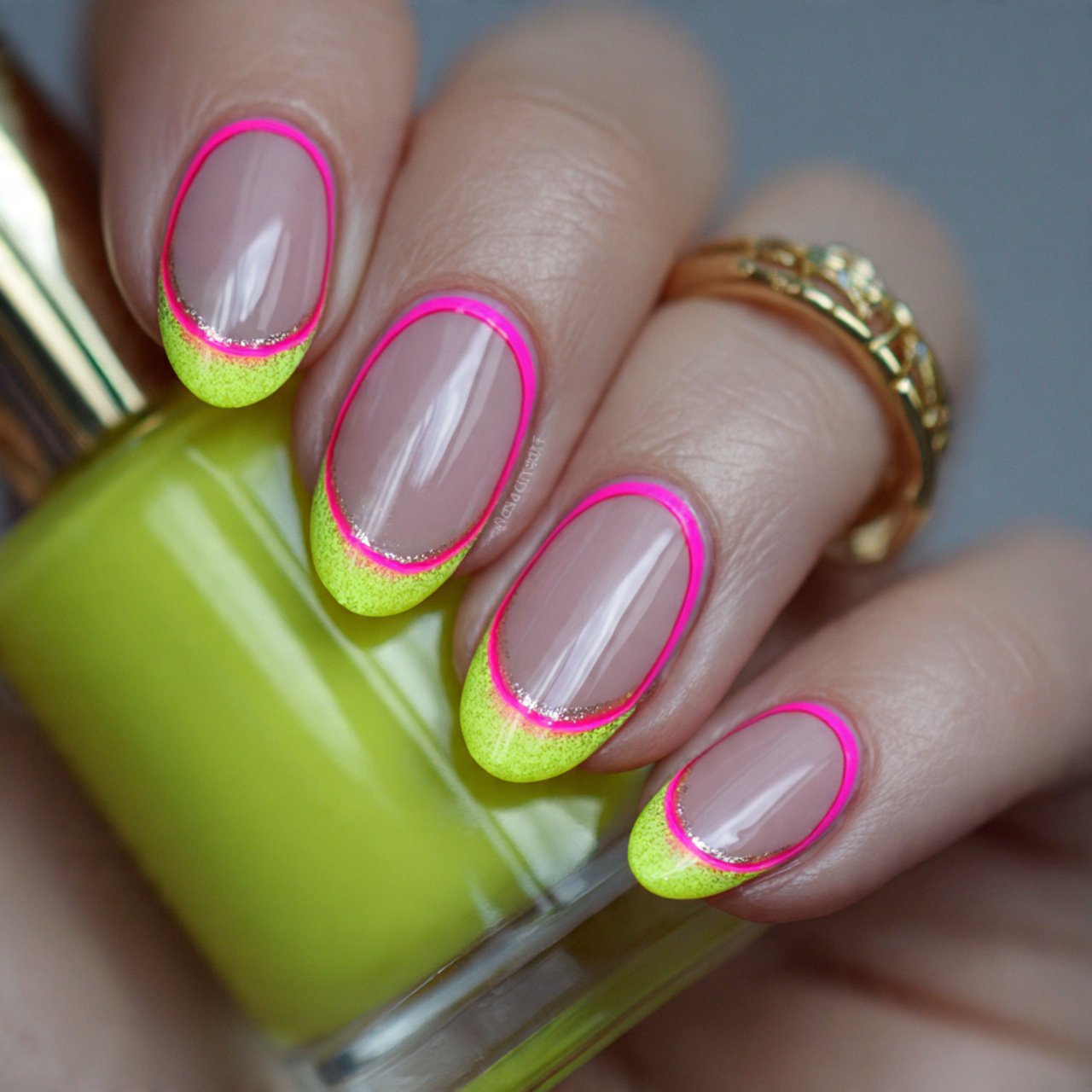 neon outline nails