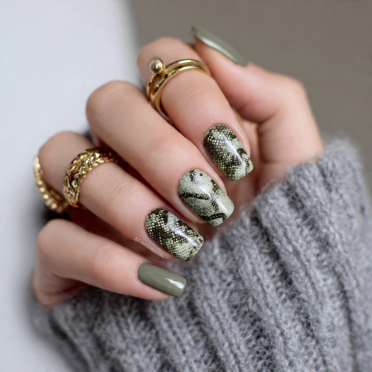 olive snake print nails attractive nails