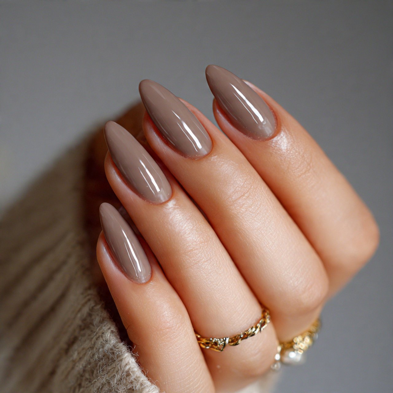taupe minimal nails slaying nails