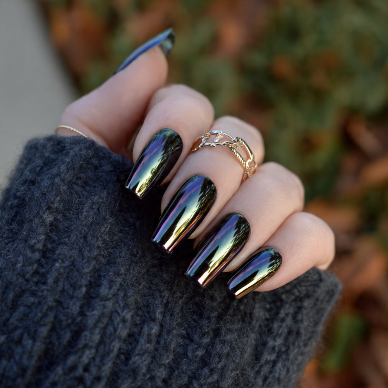 black chrome mirror nails