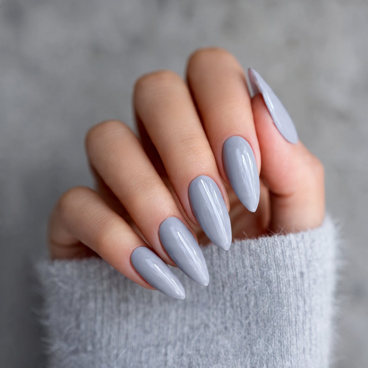 grigio fumo chiaro nails