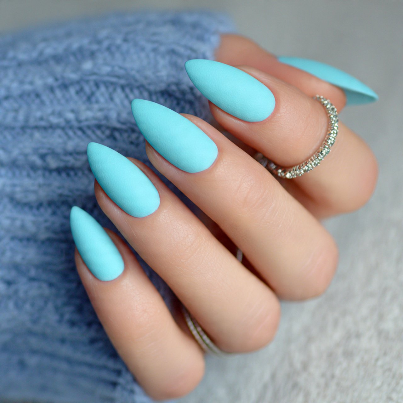 matte tiffany blue almond nails