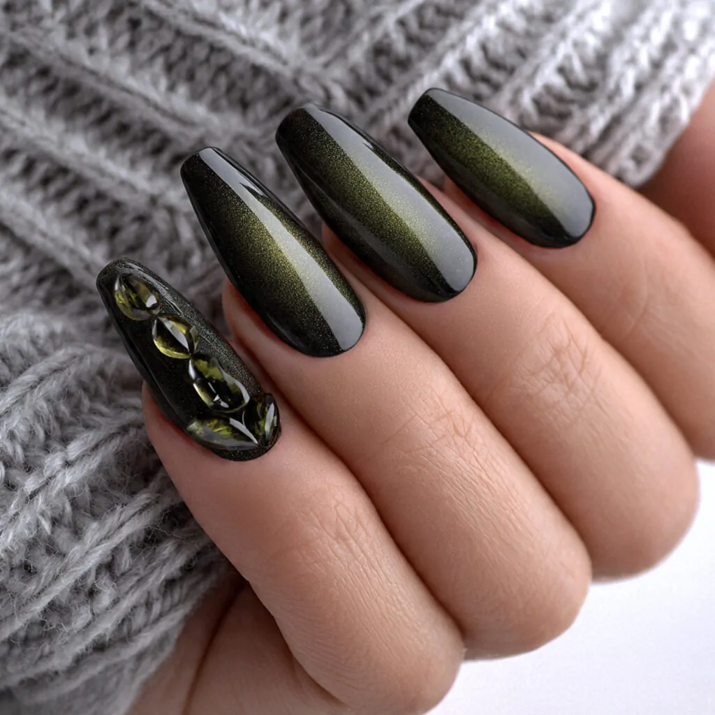 Short Square Nail Designs: 15 Salon-Tested Ideas That Look Expensive, Wear Well, and Suit Real Life 9 cat eye magnet gel in espresso or emerald attracti