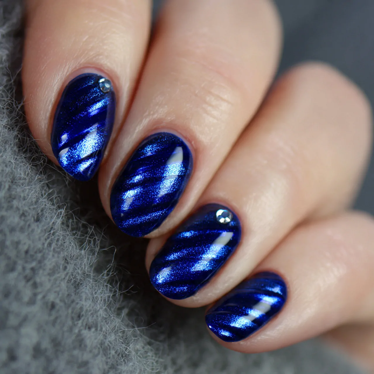royal blue diagonal cat eye nails